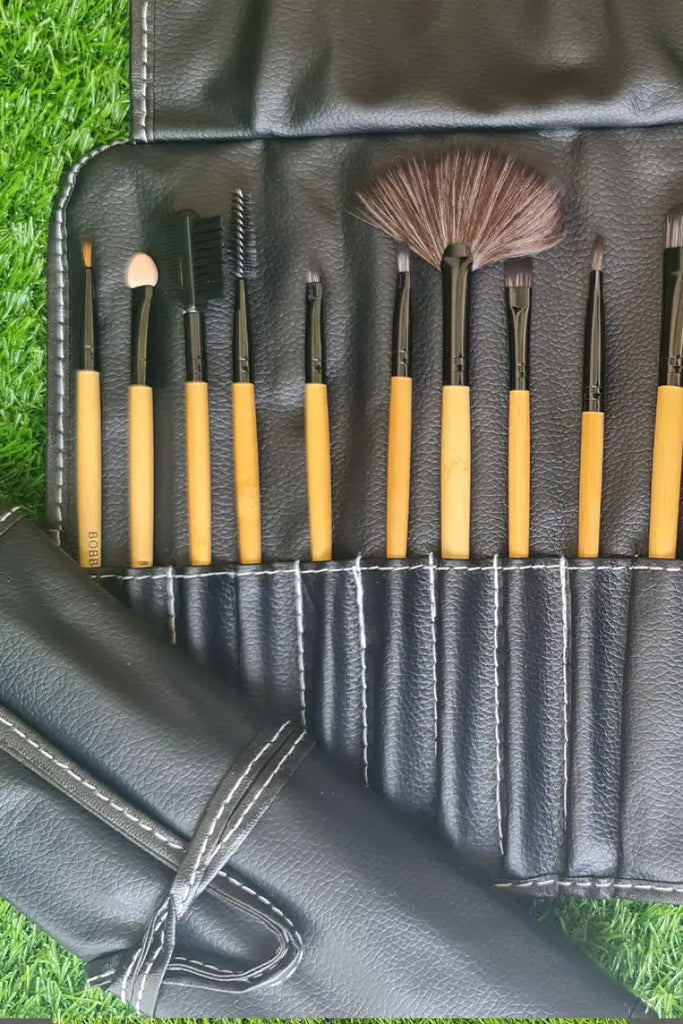 Leather Pouch 12Pcs Wooden Makeup Brush Set